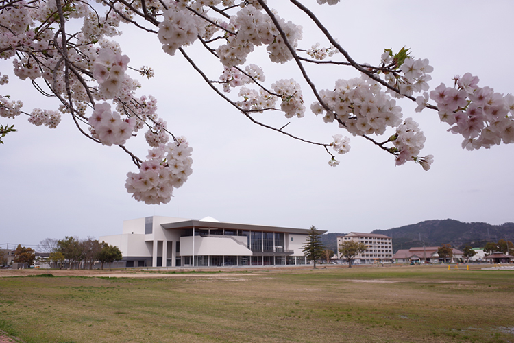 article-20240409-01 鳥取県立美術館 竣工式・内覧会を執り行いました